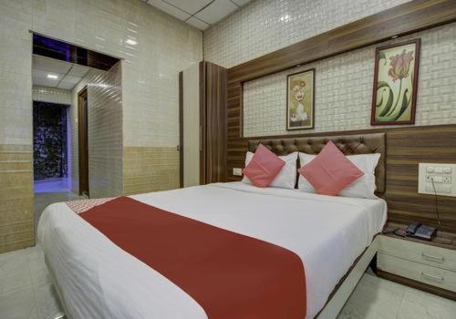 The Hotel Grace Place Inn Nuova Delhi Esterno foto